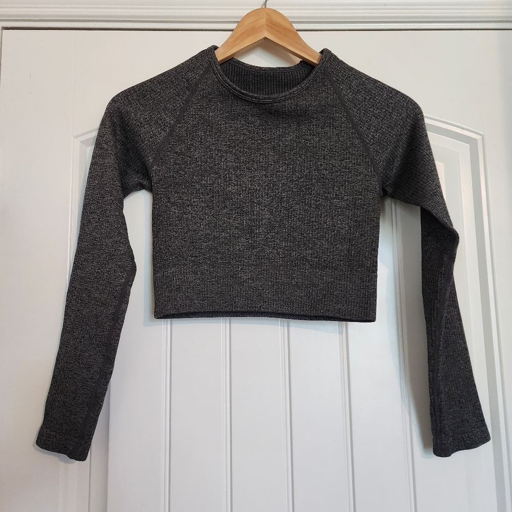 Athletic Ribbed Gray Long Sleeve Crop Top Medium